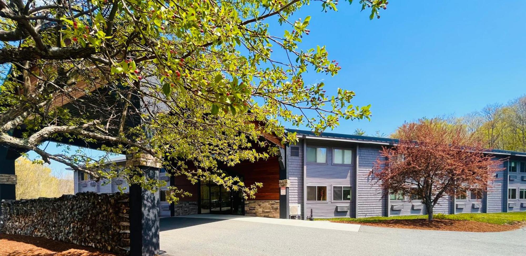 A Hotel Inn Sunapee Mount Sunapee エクステリア 写真