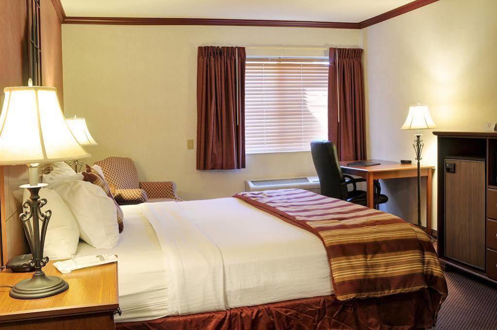 A Hotel Inn Sunapee Mount Sunapee エクステリア 写真
